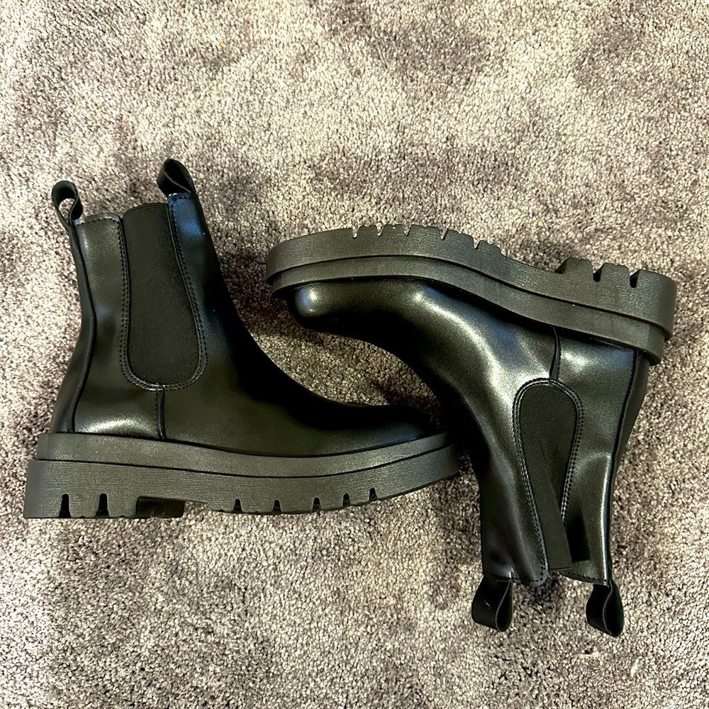 Chelsea Boots